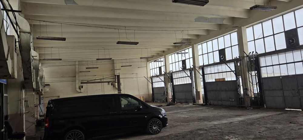 Дава се под наем Промишлена сграда в Свищов - 700 кв.м за 997.05 € - Снимка #1