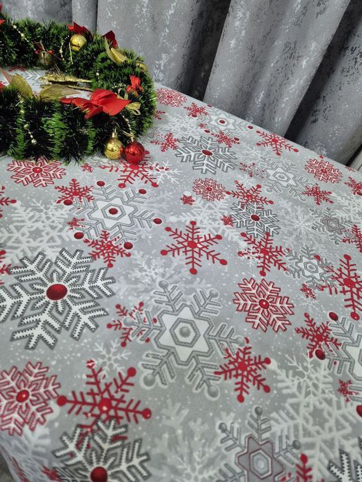 Новогодние скатерти