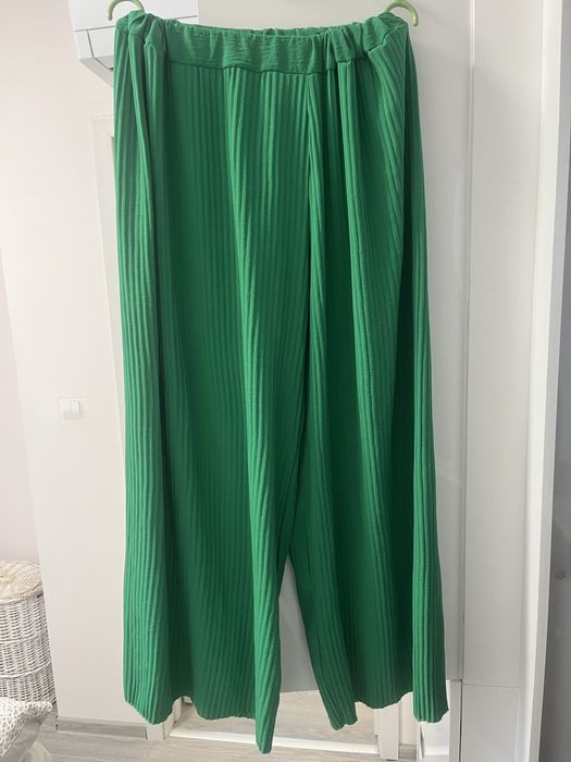 Панталон - зелен цвят