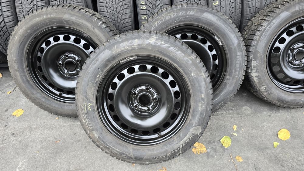 Set 4 jante tablă Volkswagen 16 cu anvelope iarnă 215/60/16