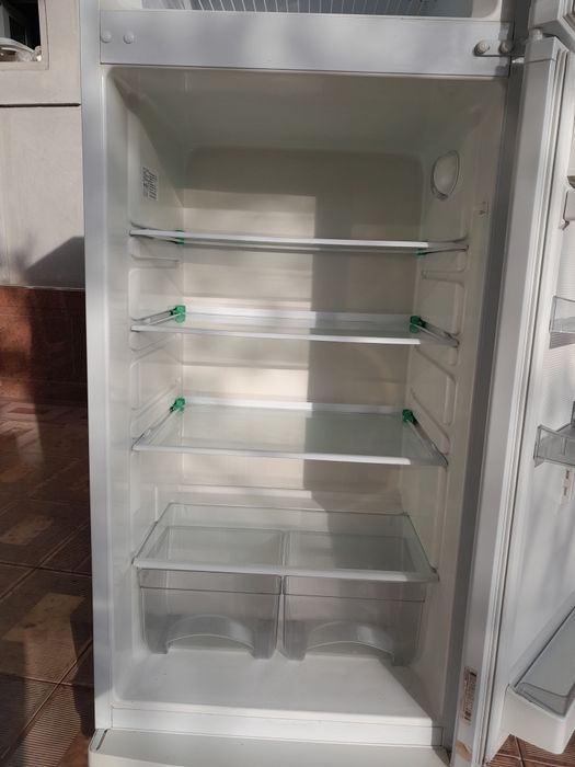 продаётся холод Атлант в отличном состояние.