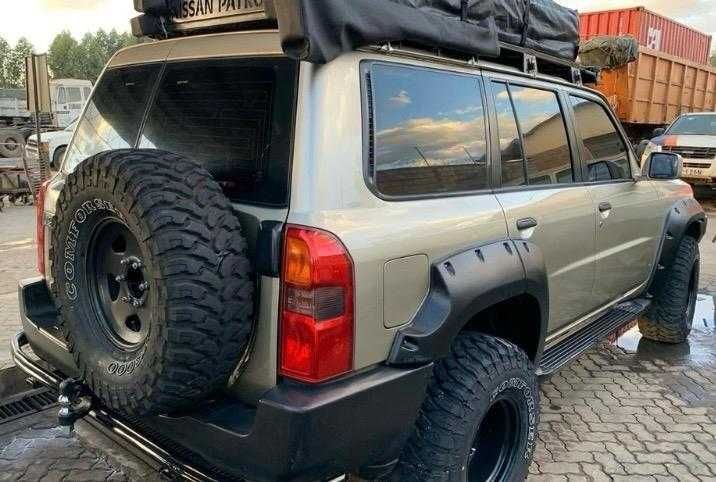 Overfendere aparatori de noroi Nissan Patrol Y61 (GU4) 2004-2009