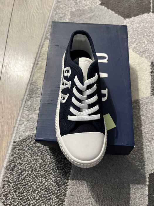 Детски кецове GAP- 28-29 размер