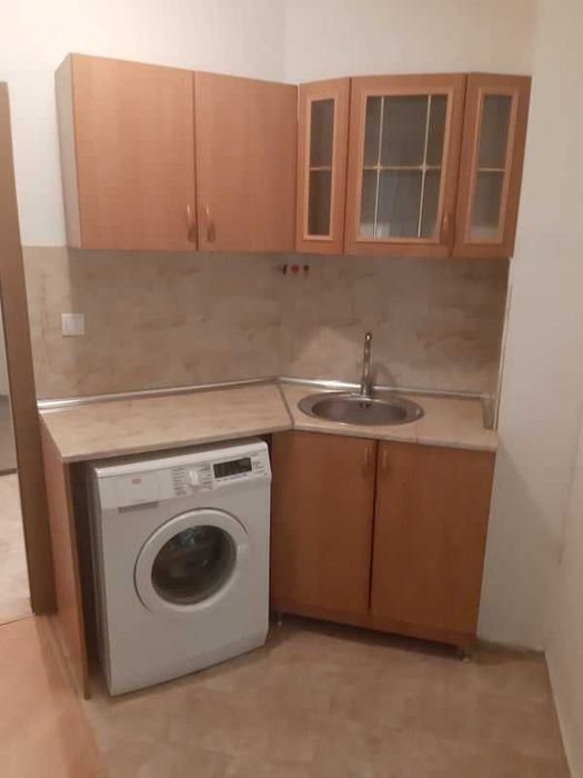 Дава се под наем Едностаен апартамент в Бургас, Лазур - 43 кв.м за 150 € - Снимка #3