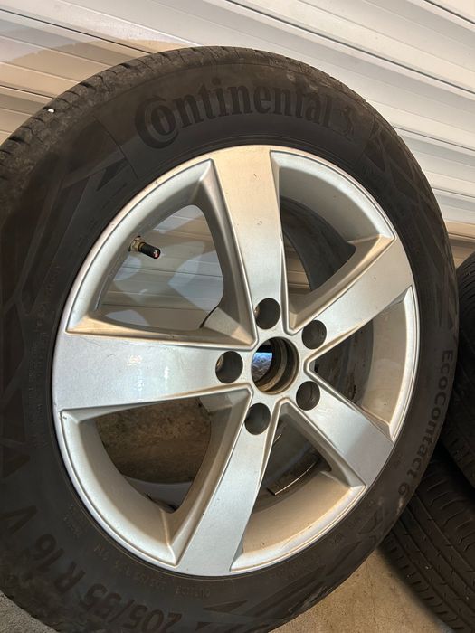 Джанти 16 5х114.3 с гуми 205/55/16