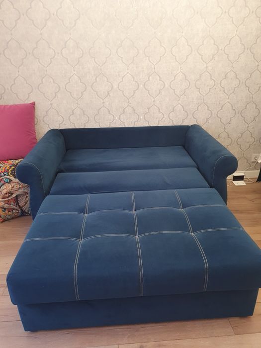 Продам диван, б/у. 30000.