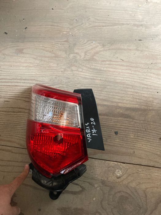 Ляв стоп за Toyota Yaris 17-20.