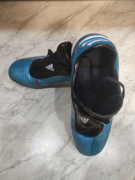 Футболни обувки Adidas