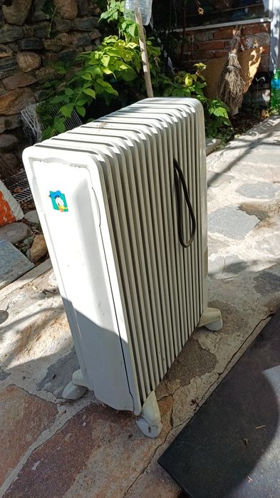 Маслен радиатор.