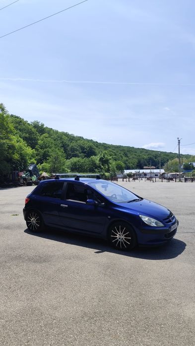 Vând Peugeot 307 Coupe