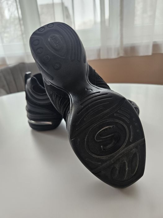 Обувки за танци 36