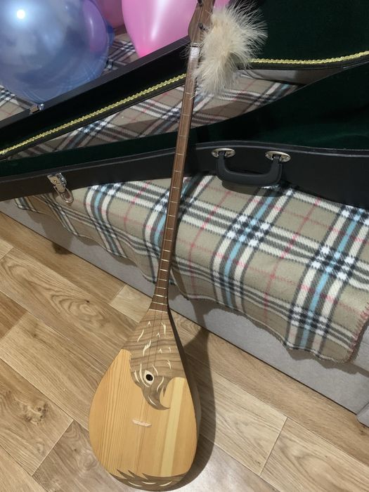 Домбыра срочно в отличном состоянии