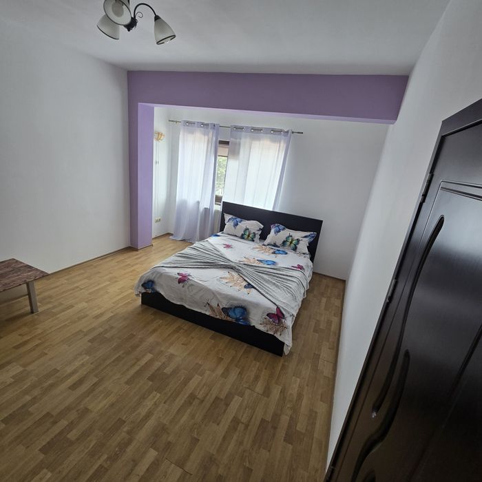Garsoniera de închiriat