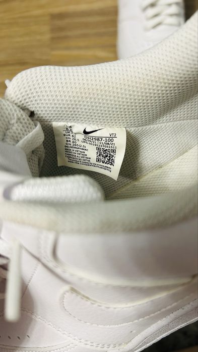 Продам кроссовки Nike