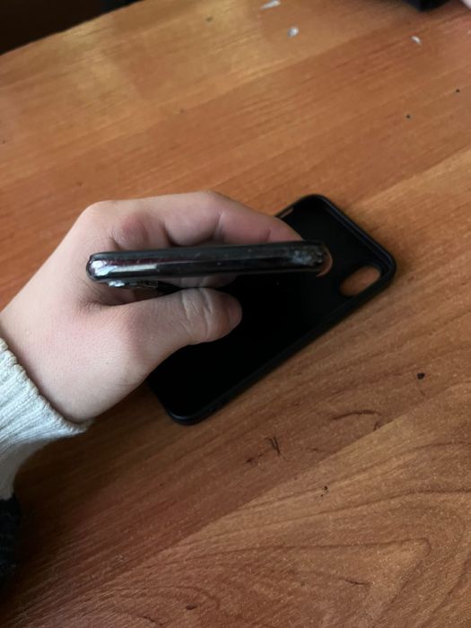 iPhone X в продаже