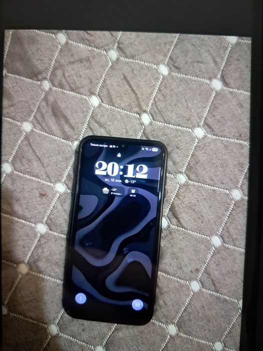 Продаю телефон андройд