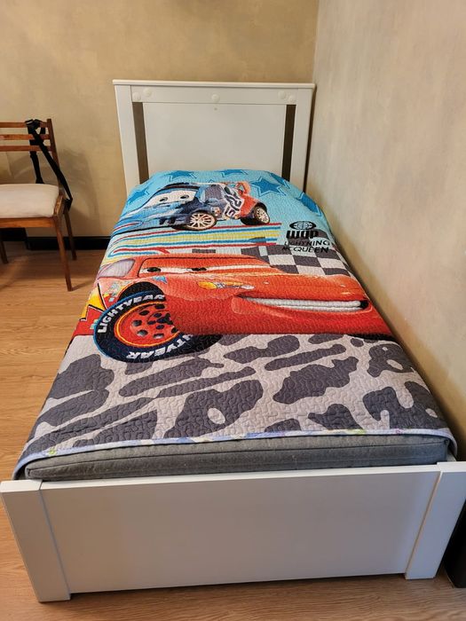 Односпальная кровать