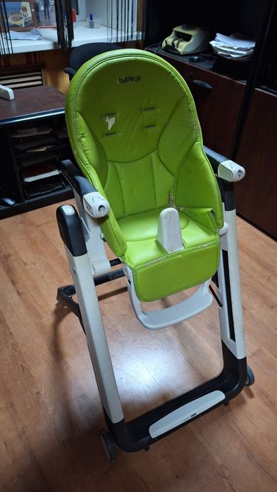 Столик, кресло детское для кормления