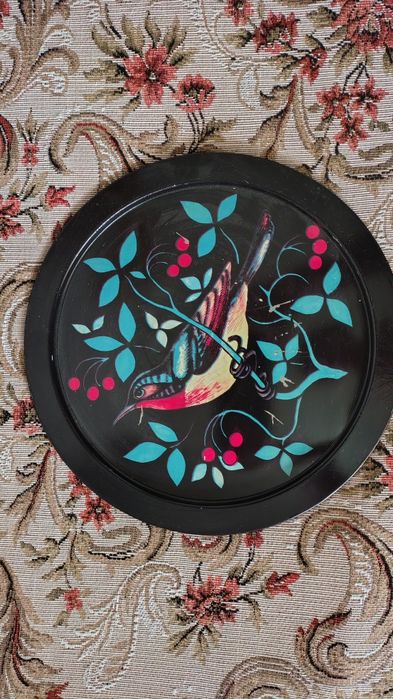 Блюда метал, покрытые краска,рисунок гжель