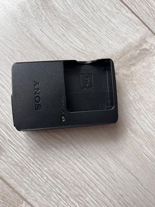 Сьемнрн зарядное устройство Sony