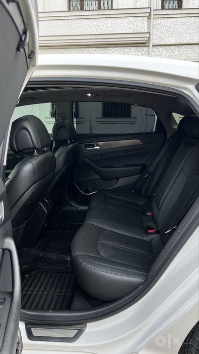 Hyundai Sonata LF