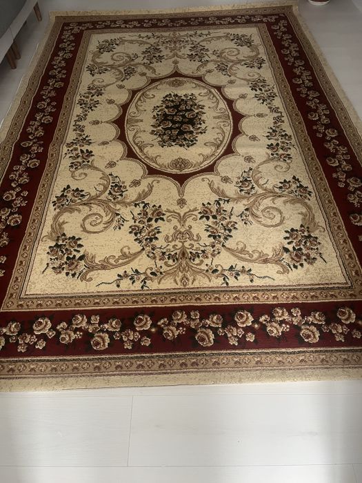 Продам ковер ,б/у в хорошем состоянии,после стирки