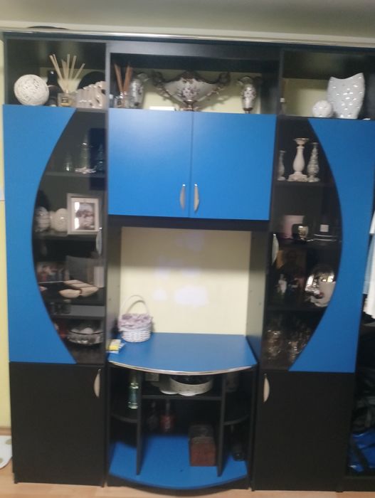 Vând mobila de sufragerie din pal de calitate