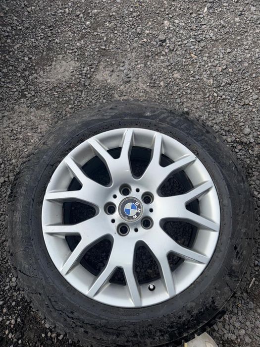 Продам диски с шиной на Бмв