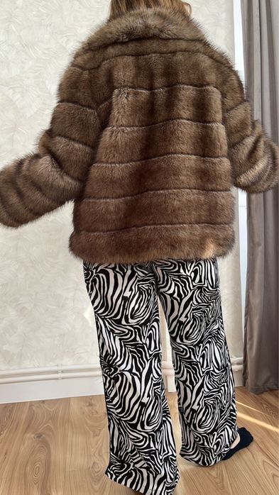 Продам шубу срочно новую