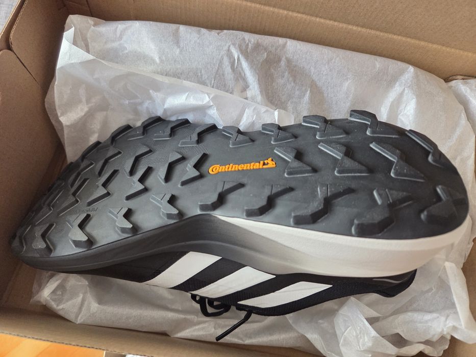 Чисто нови Adidas Trail  Running Terrex Agravic 3 Continental  стелка номера 46 и 42 за бягане и ходене