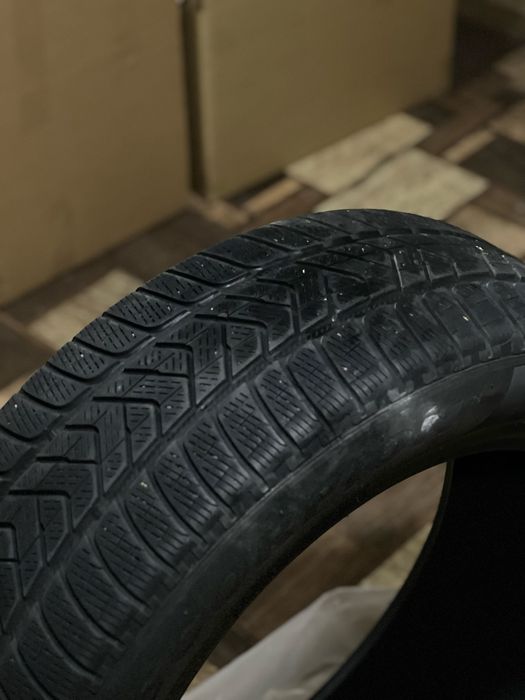 Зимние шины липучка Pirelli 235/55/20