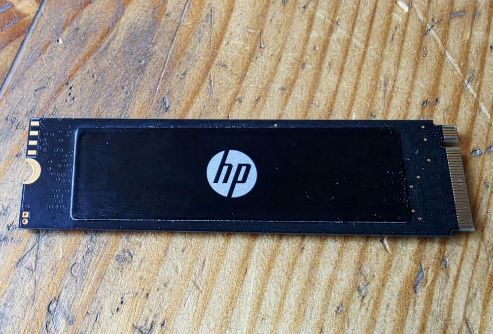 1TB NVMe HP SSD EX900 100% healt & performance