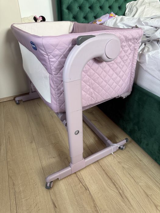 Patut atasabil pentru bebelusi Chicco roz