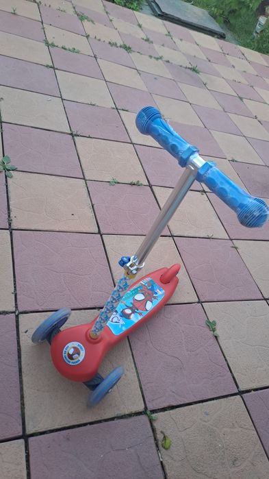 Trotineta spiderman