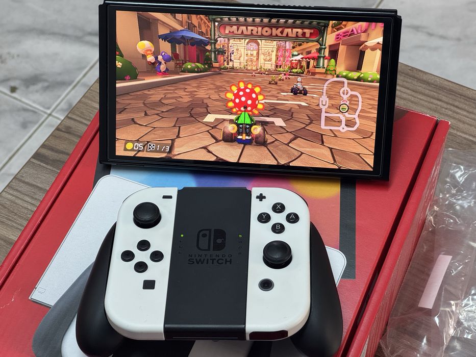 Nintendo Switch OLED с поставен чип