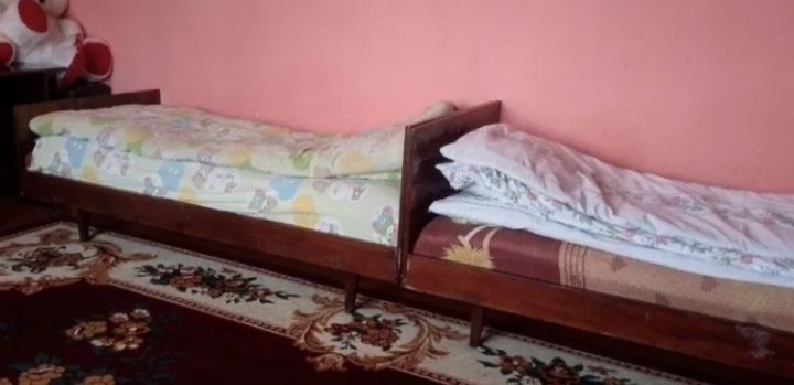 Ikkita divan sotiladi. Bitta olsangiz ham kelishamiz narxini.