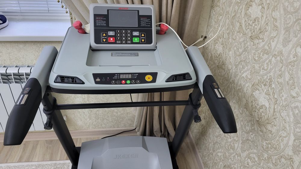 Беговая дорожка. Вес до 140кг.