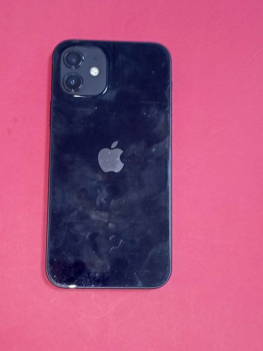 айфон 12, б/у с чехлом