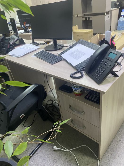 Офисный стол, парта, как новый