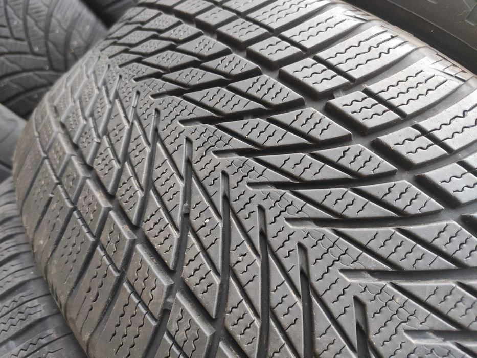 2бр Зимни гуми 245 45 19 - Goodyear - DOT 2023