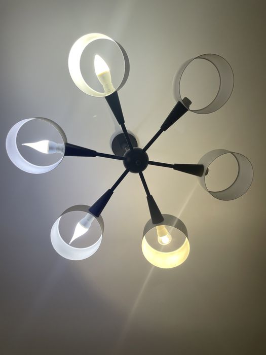 Продается люстра