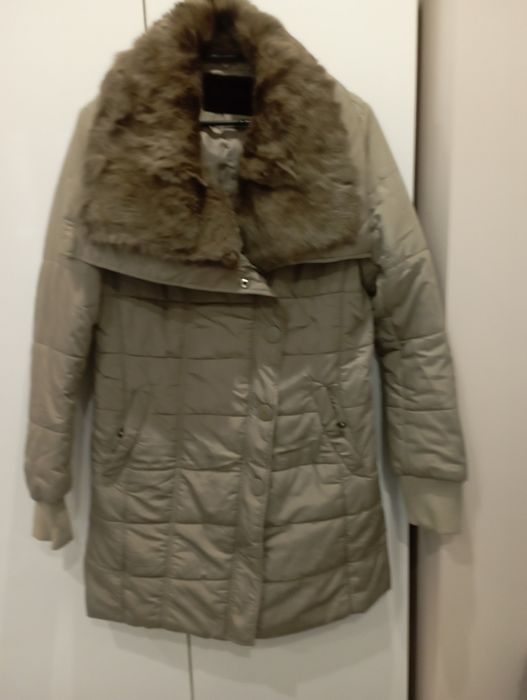 Дамско зимно бежаво яке с-м