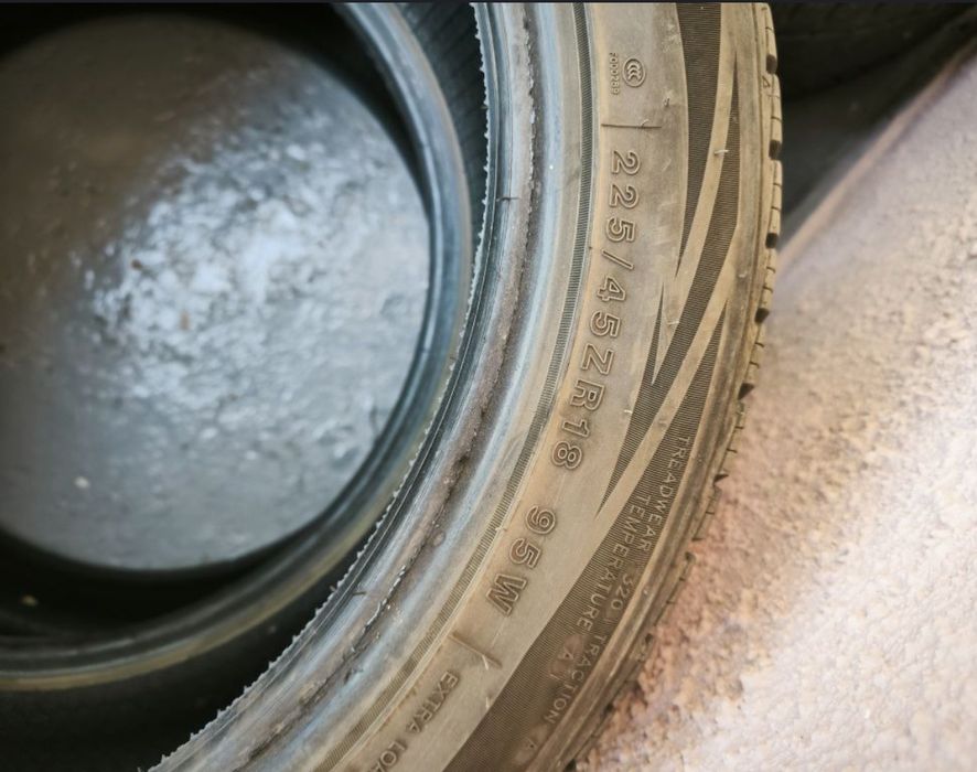 Vând anvelope de audi în stare impecabilă.