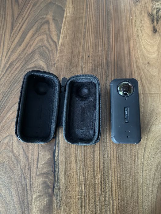 Camera Insta 360 X3
