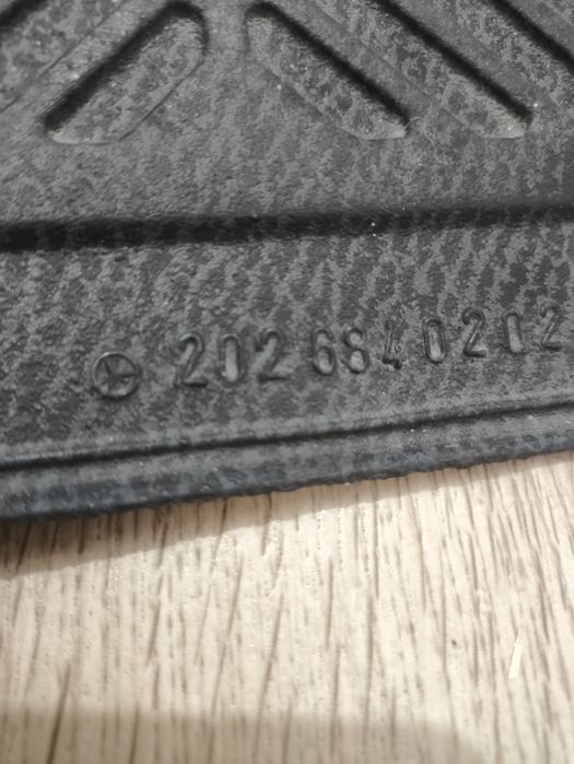 Полики mercedes w202 цешка / 210