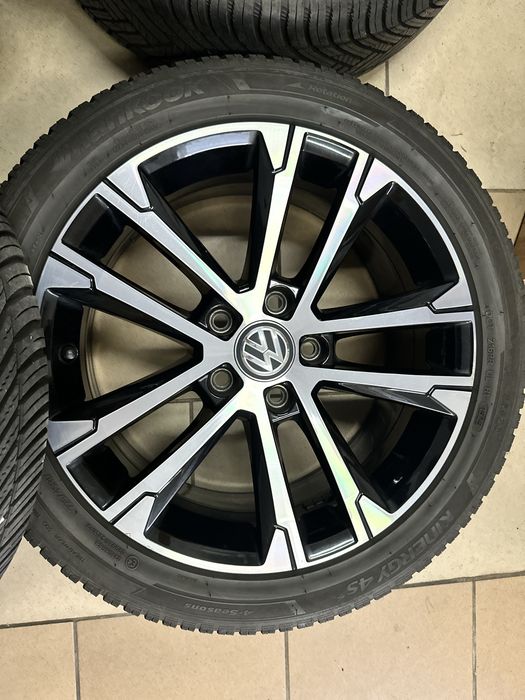 Roti Volswagen-Skoda 225/45 R17 Hankook All season