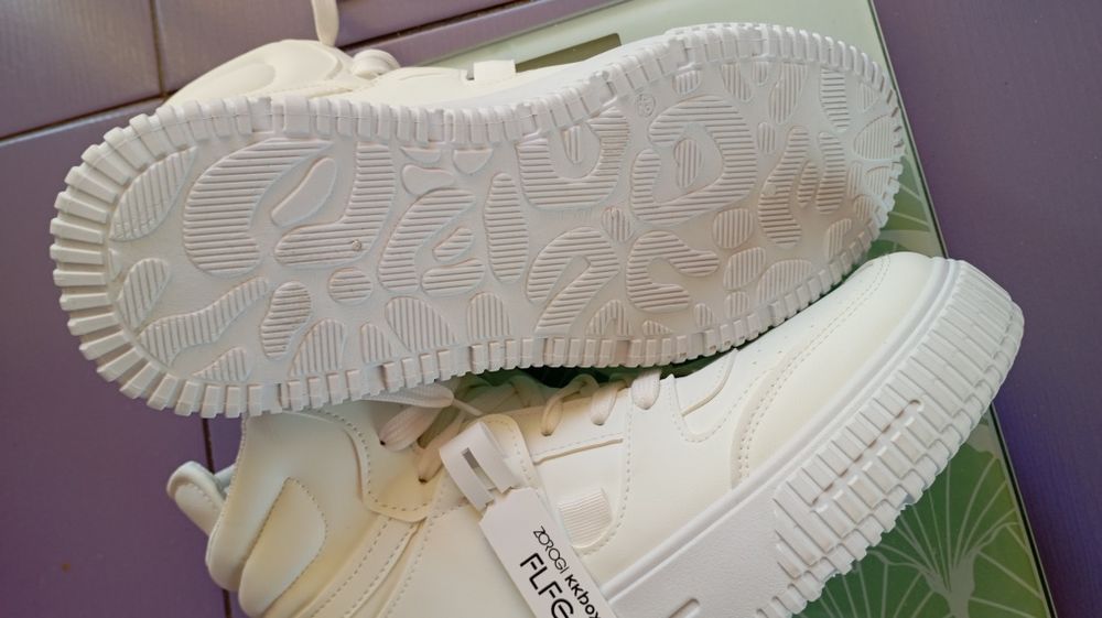 Чисто нови високи маратонки 41