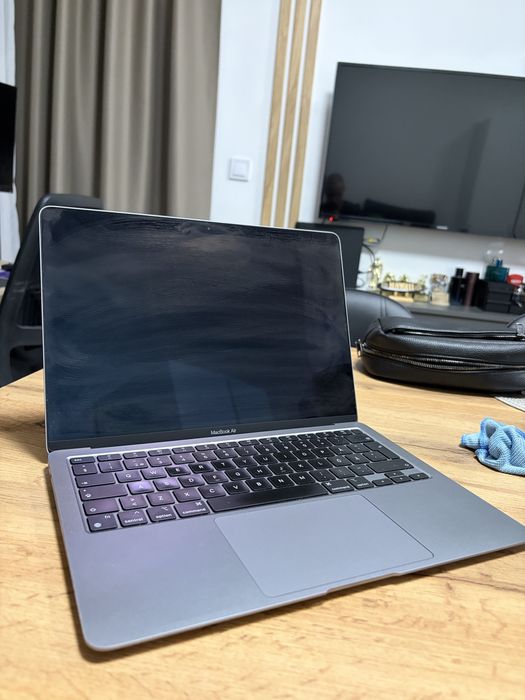 Macbook Air M1 8 RAM 256 SSD
