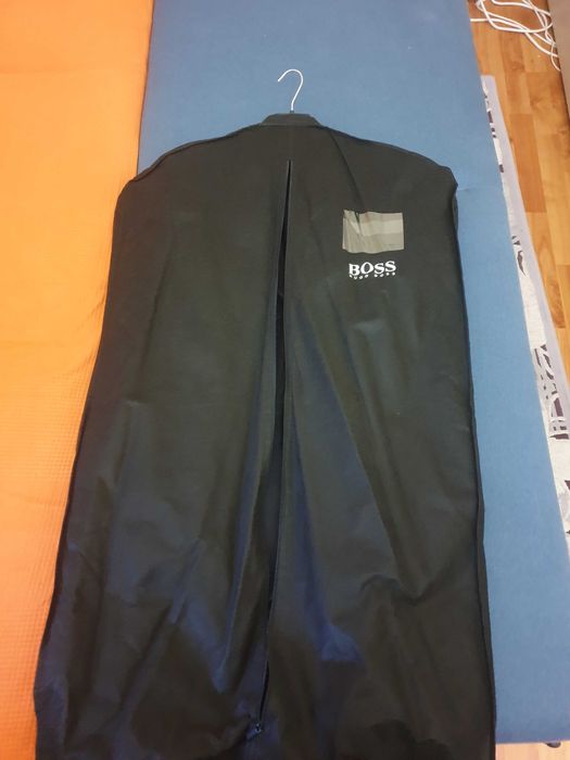 HUGO BOSS ПАЛЬТО новое продам