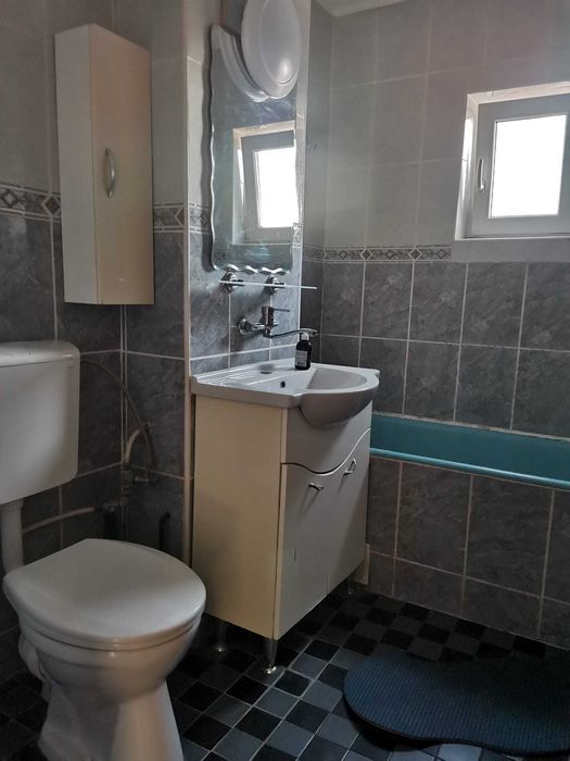 Închiriez apartament 3 camere Craiova, zona Lăpuș-Arges